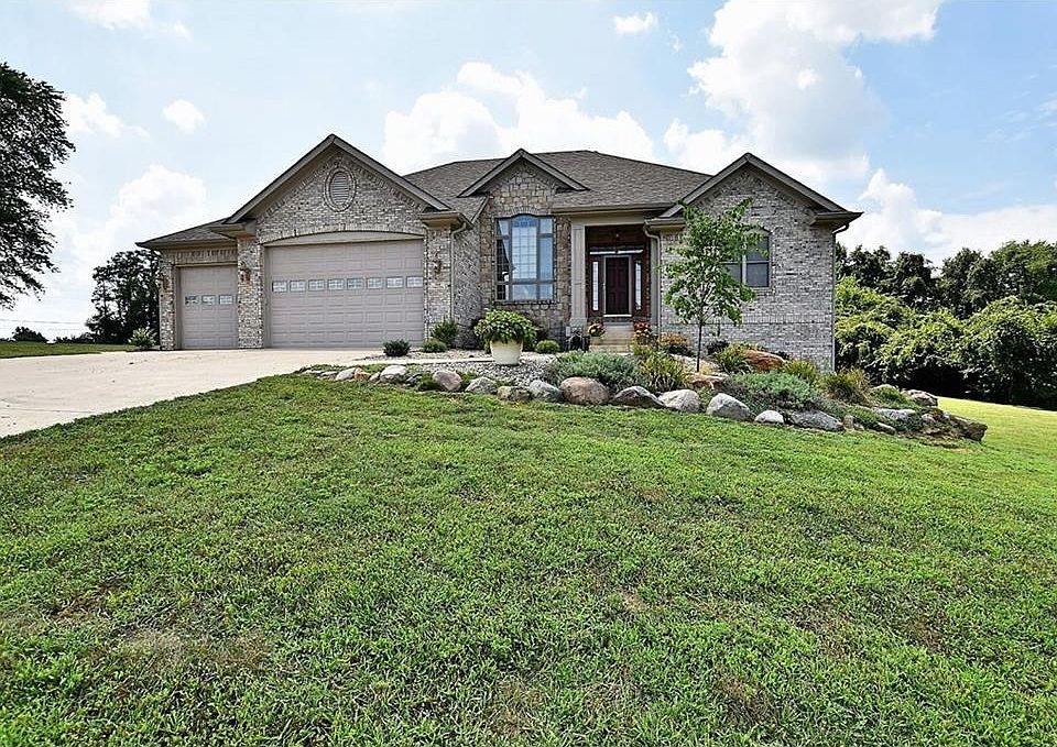 1st image of 464 S Concord Dr