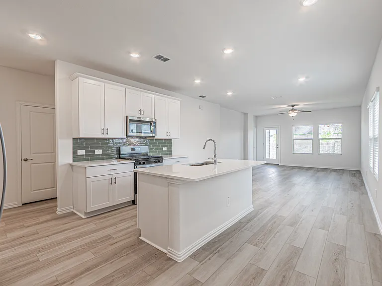 1134 Old Stead Dr — Photo 8