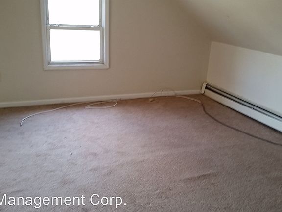 5th image of 529 N Grove St