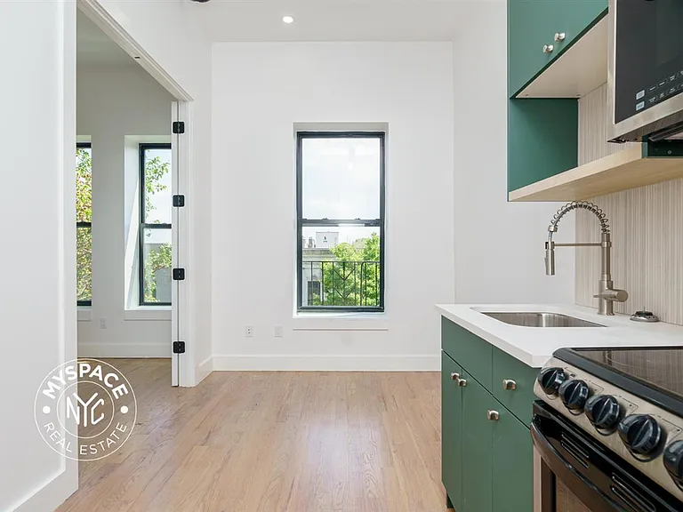 1027 Putnam Ave #4A — Photo 11
