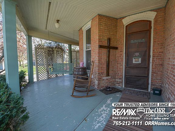 2nd image of 120 E Grant St