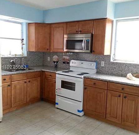 2nd image of 331 SW 1st Ave APT 3