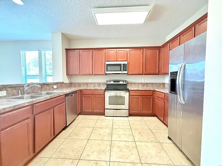 3683 Hartsfield Forest Cir — Photo 5