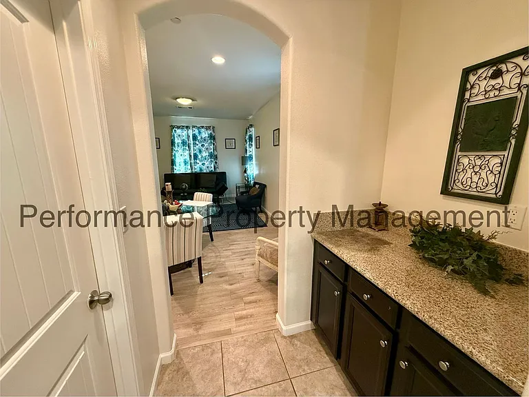 5720 Woodard Ridge Dr — Photo 6