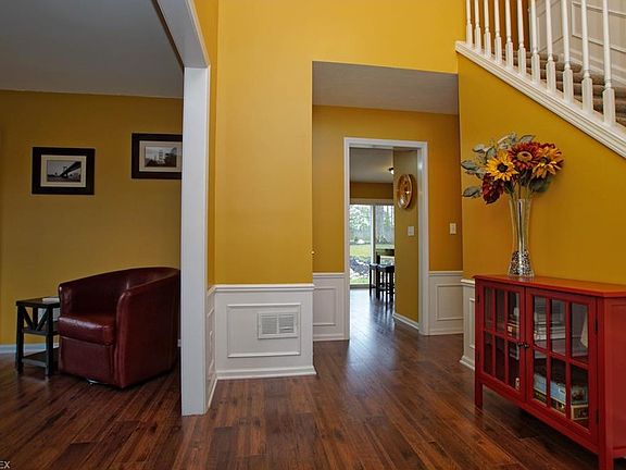 3rd image of 9210 Davis Way