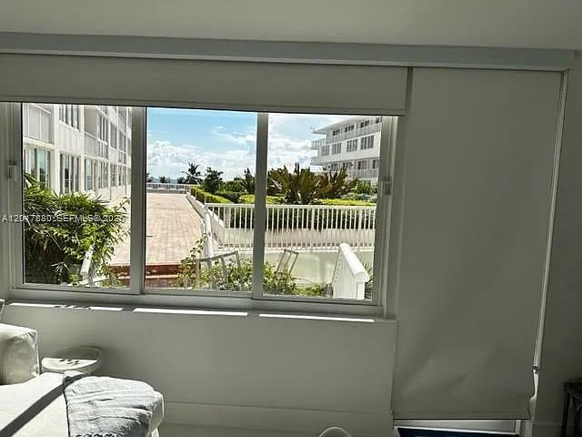 5401 Collins Ave #128 — Photo 55