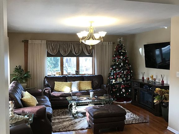 4th image of 331 Leonard Ave