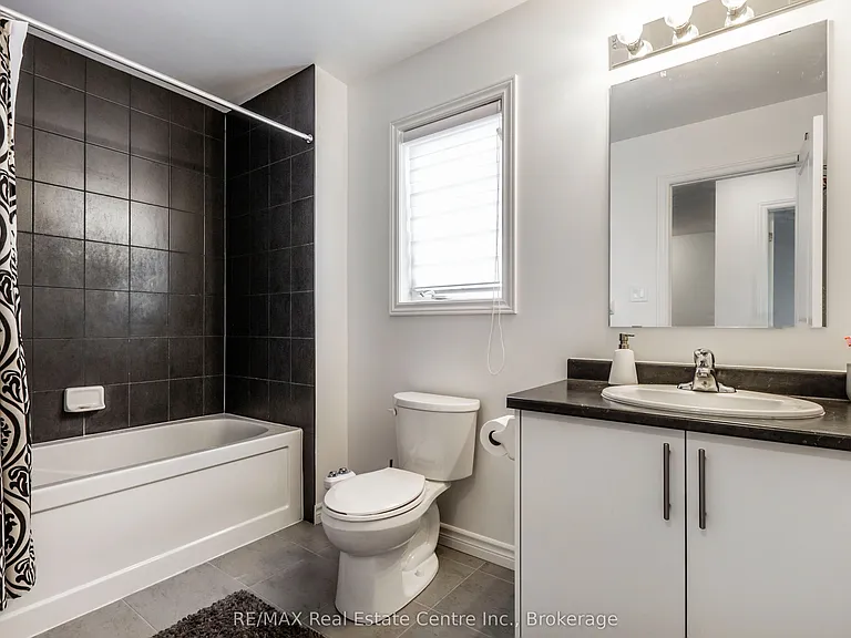 1 Mill St W #1 — Photo 28