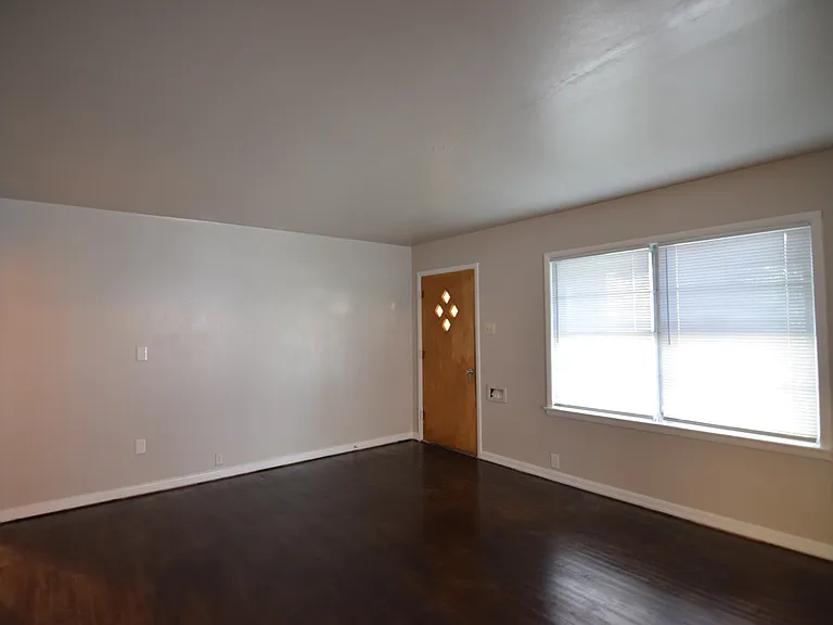 1317 S 15th St — Photo 12