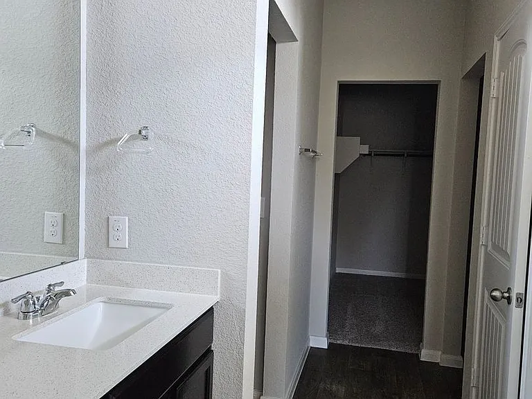110 Marimoor Dr — Photo 29