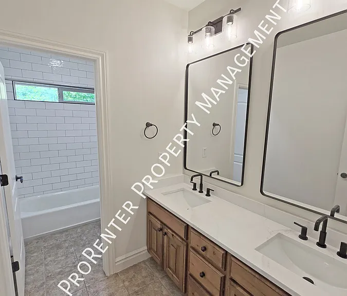 843 Eaglepointe Dr — Photo 31