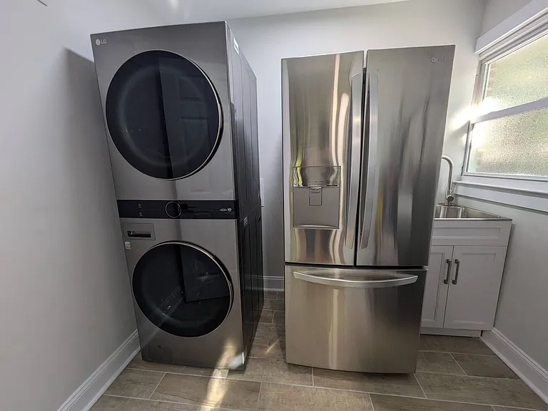 Malone Dr NW — Photo 15
