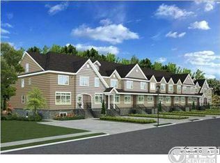 11 Rockefeller Dr, Lakewood, NJ 08701