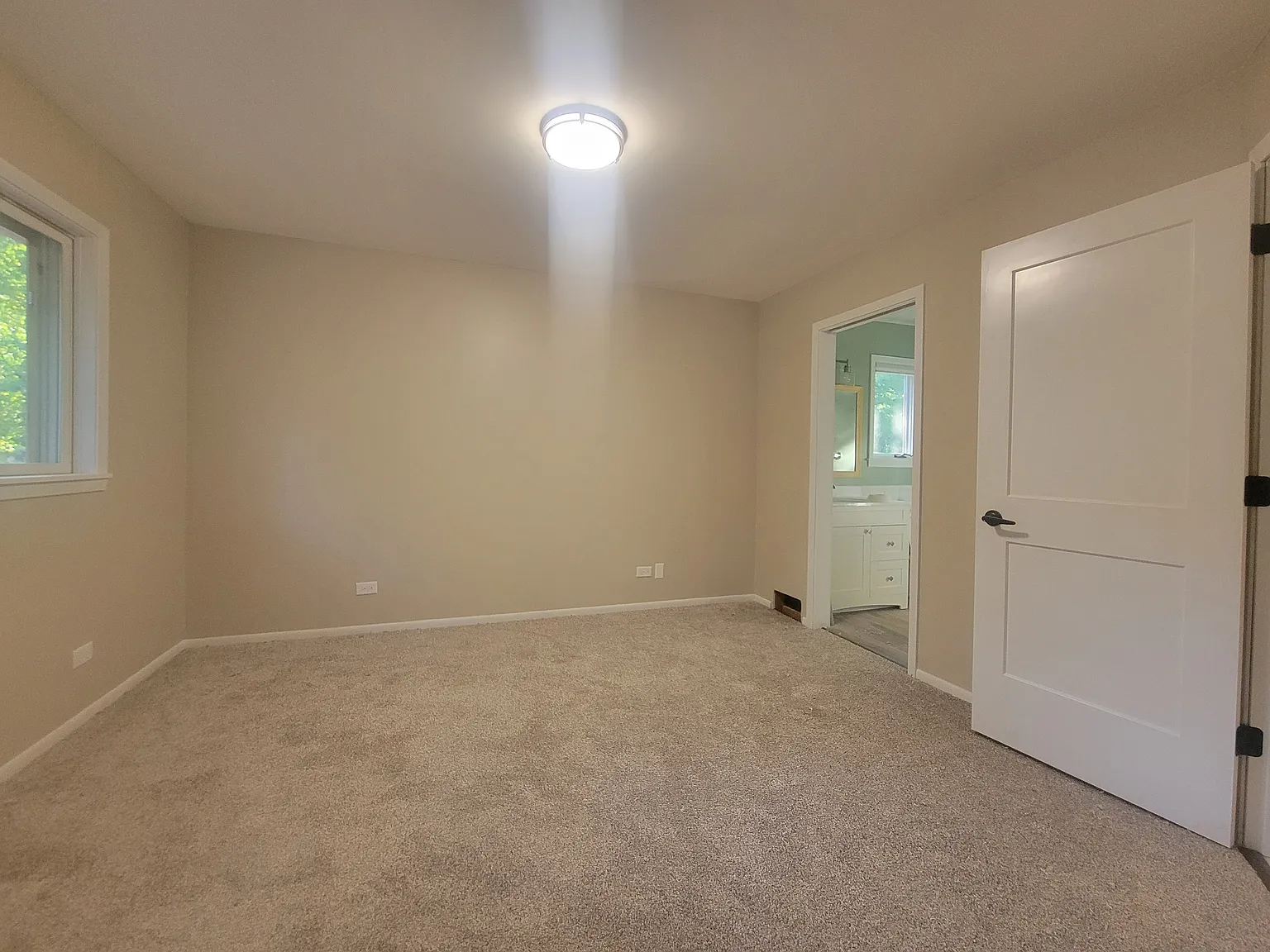 3 bed, $1,600 — Photo 3