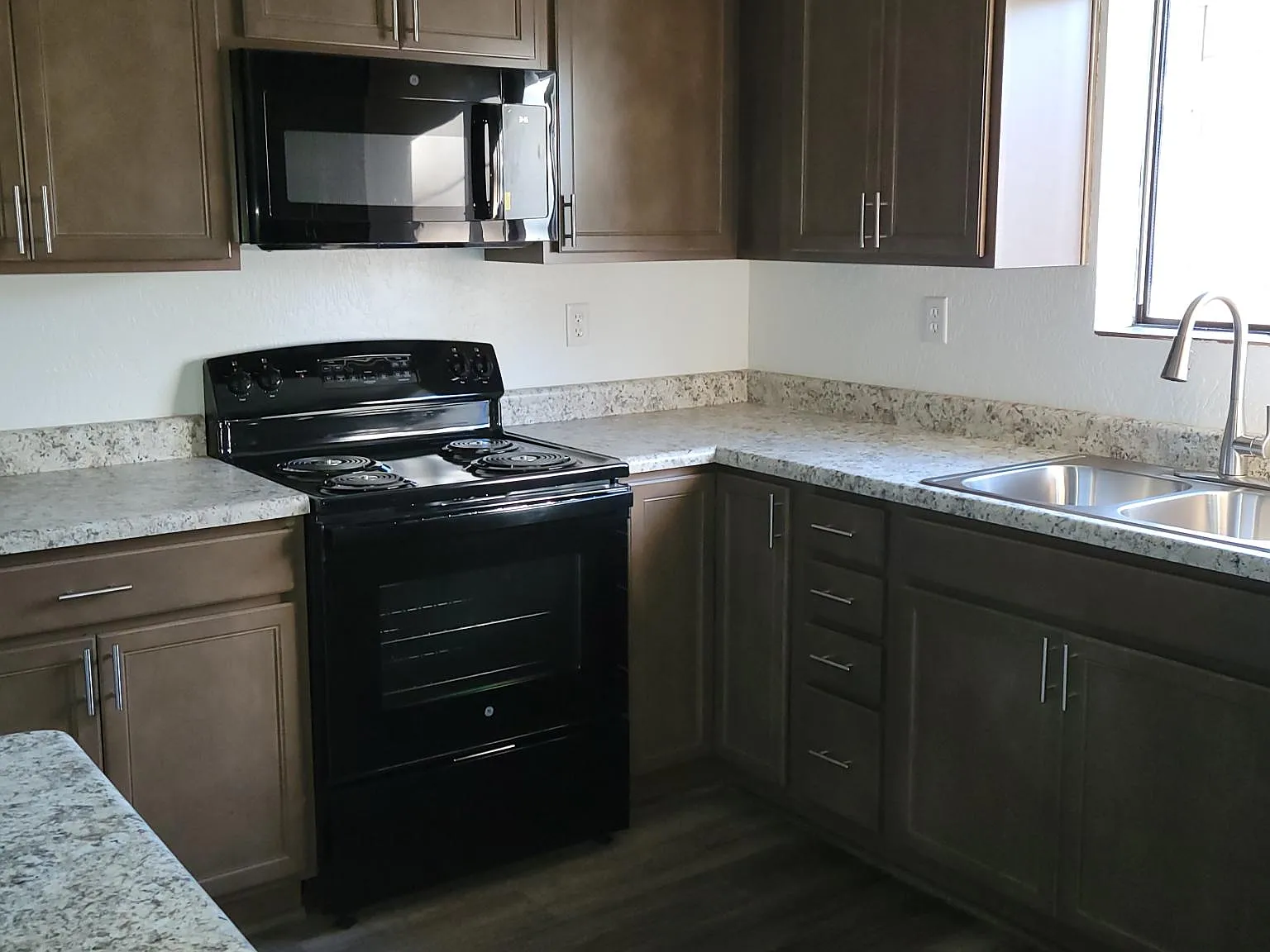 1 bed, 250 sqft, $800 — Photo 3