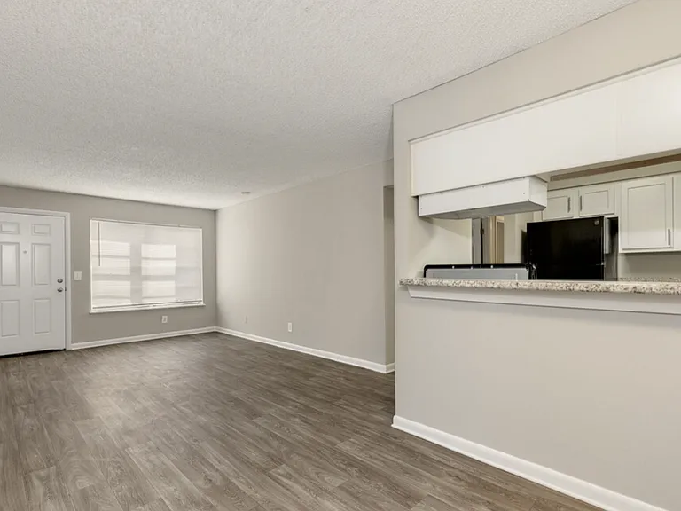 Volare Apartments - $99 MOVE IN SPECIAL!! — Photo 23
