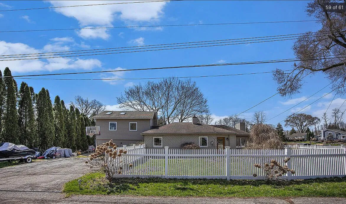 3 bed, 2004 sqft, $2,770 — Photo 4