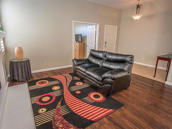 4th image of 1693 Presidio Way