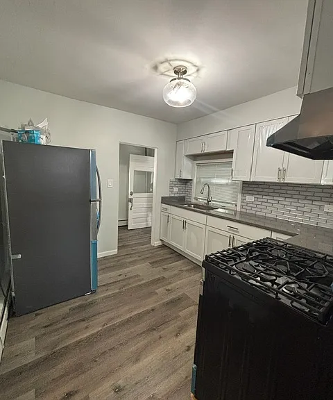 931 Dunlop Ave #R — Photo 2