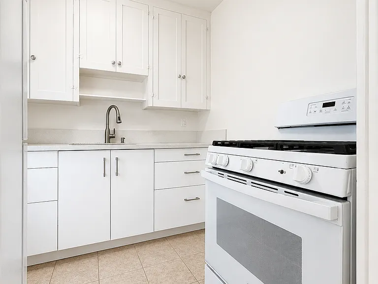 832 N Edinburgh Ave #10 — Photo 4