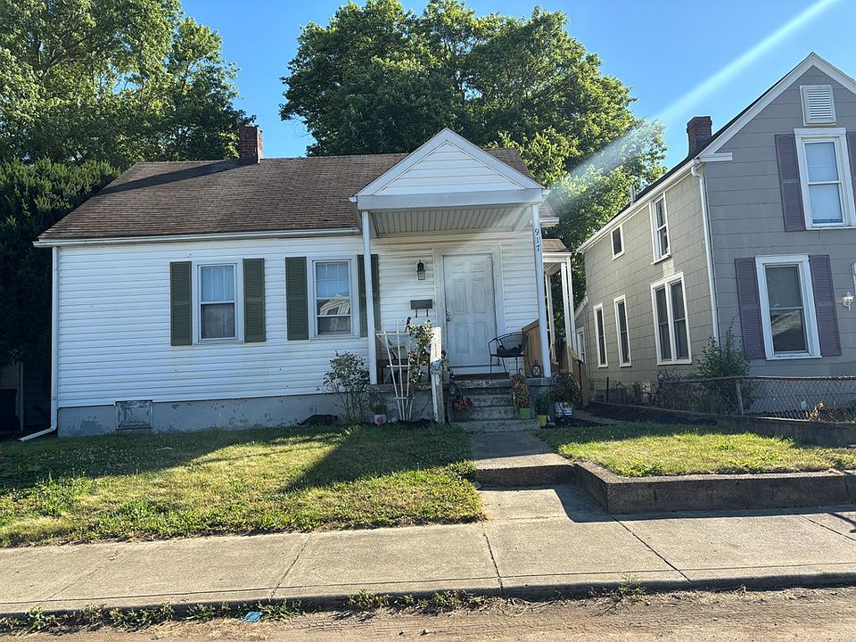 2nd image of 917 Jefferson Ave