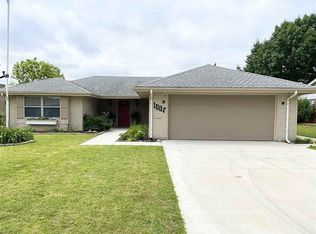 1007 E 12th St, Cushing, OK 74023