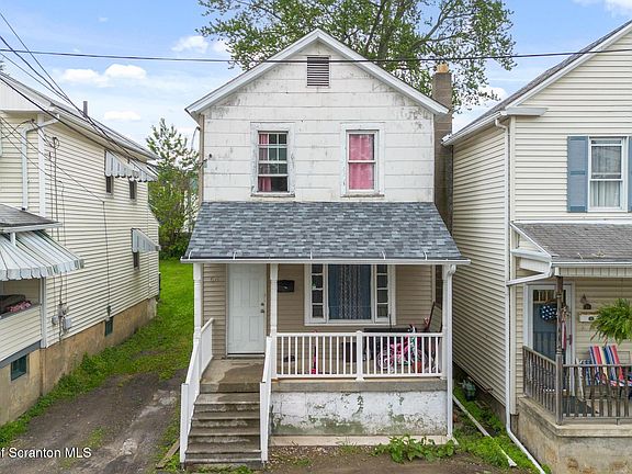 2nd image of 68 Lloyds Ln