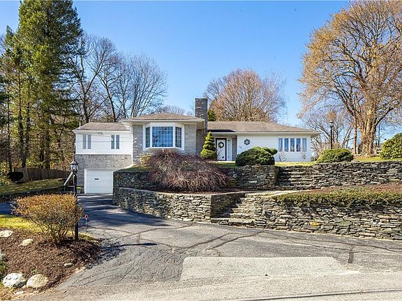 2nd image of 68 Dexterdale Dr