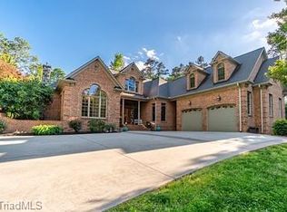 1301 Burnetts Chapel Rd, Greensboro, NC 27406