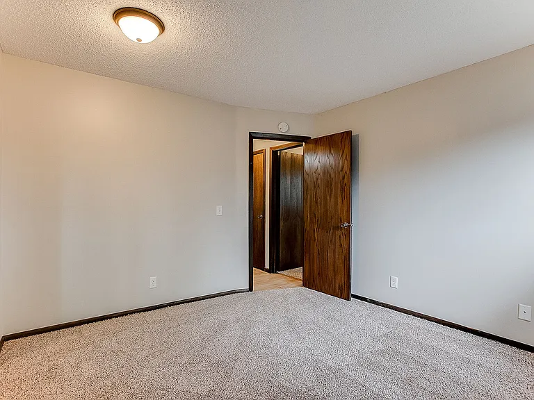 Caravelle Apartments — Photo 13
