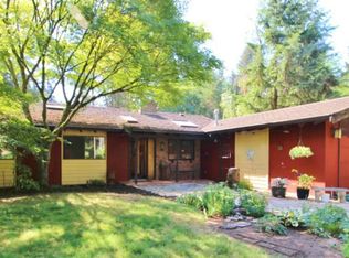 17818 33rd Ave NE, Lake Forest Park, WA 98155