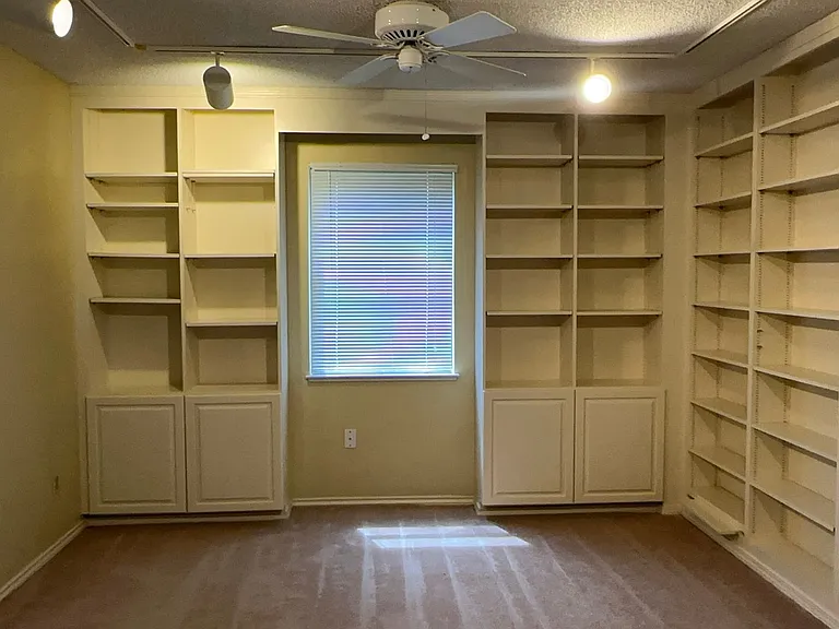 4008 Alava Dr — Photo 11