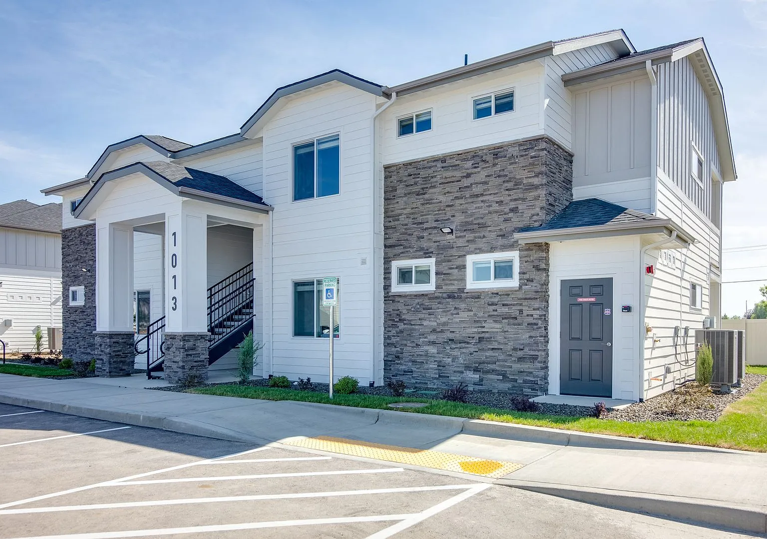 Experience Caldwell Living: Beautiful 3 Bedroom Apartments! — Photo 2