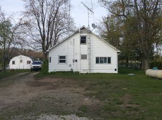6810 Rays Dr, Onsted, MI 49265