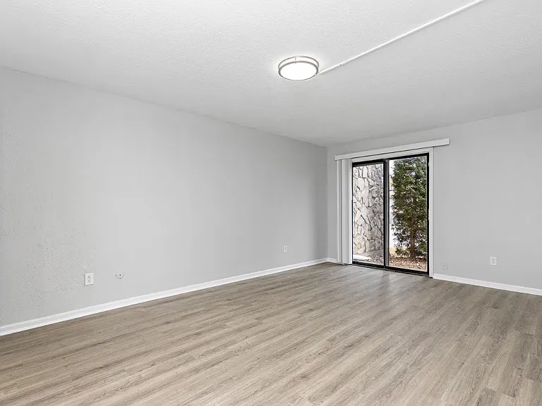 Hillcrest Estates — Photo 16