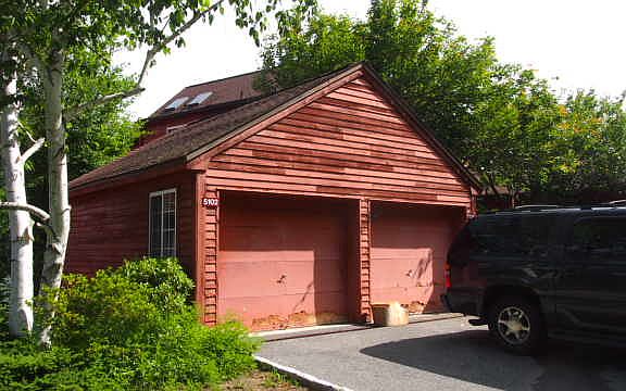 2nd image of 201 Stonewall Ln