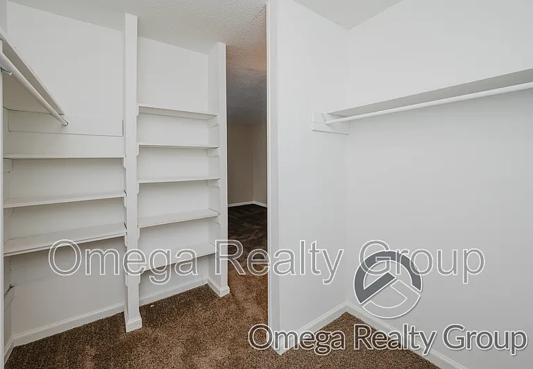 Camelot Apartments — Photo 36