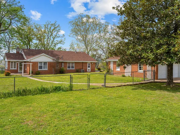 155 N Hickory Street, Forsyth, MO 65653