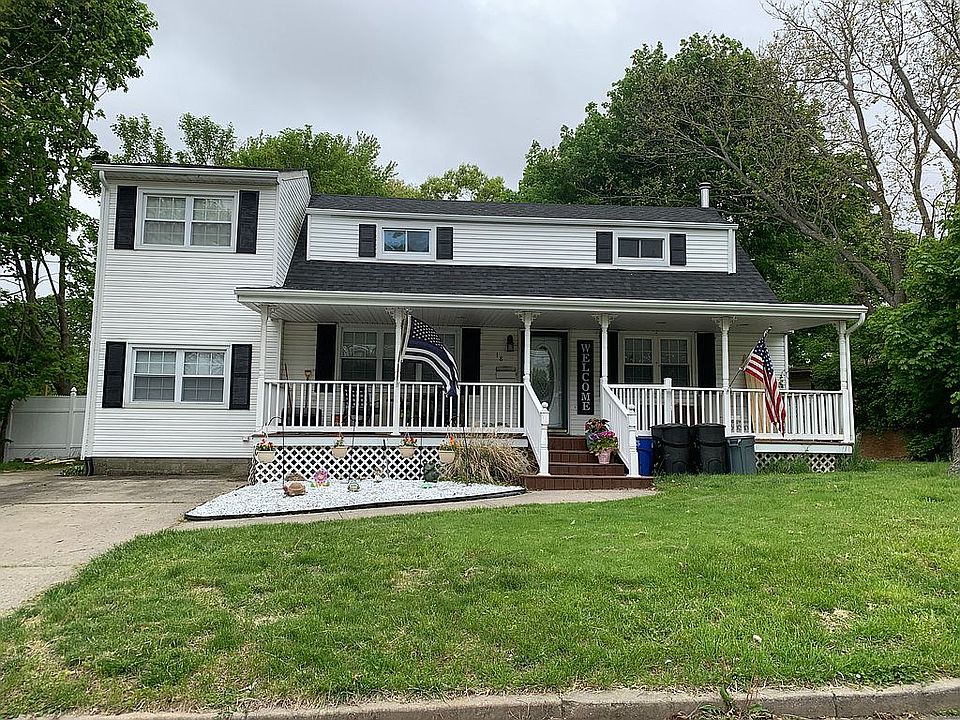 1st image of 18 Dennis Dr