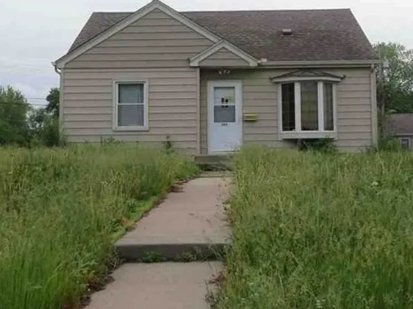 5352 Morgan Ave N, Brooklyn Center, MN 55430