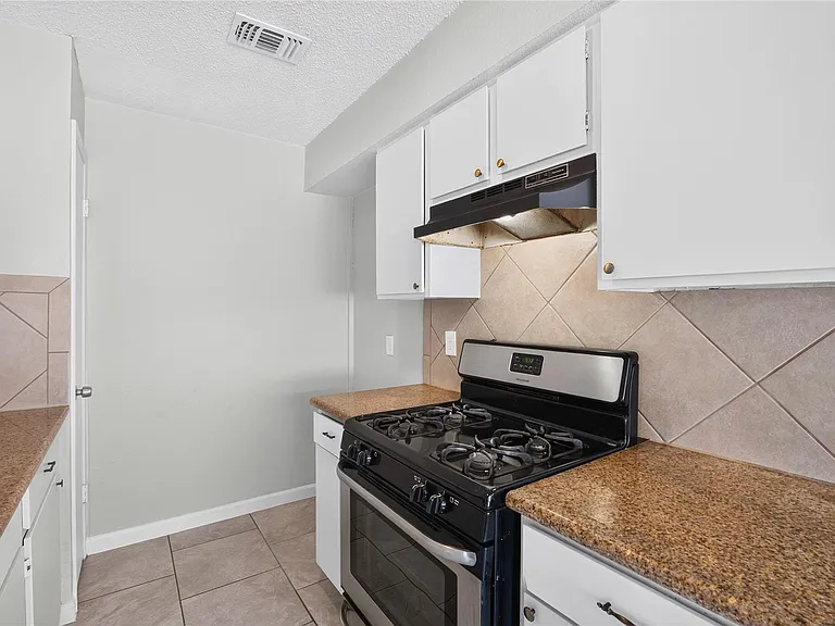 3922 Pintan Ln — Photo 9