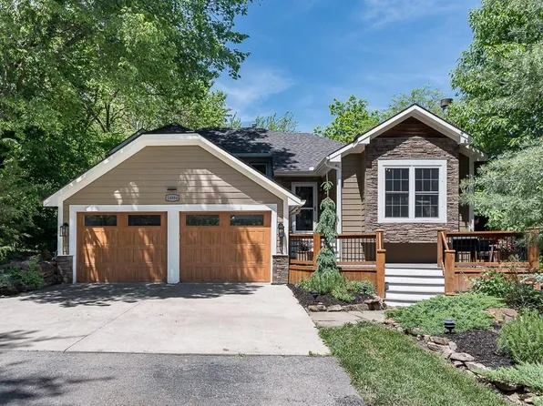 14884 Cypress St, Bonner Springs, KS 66012