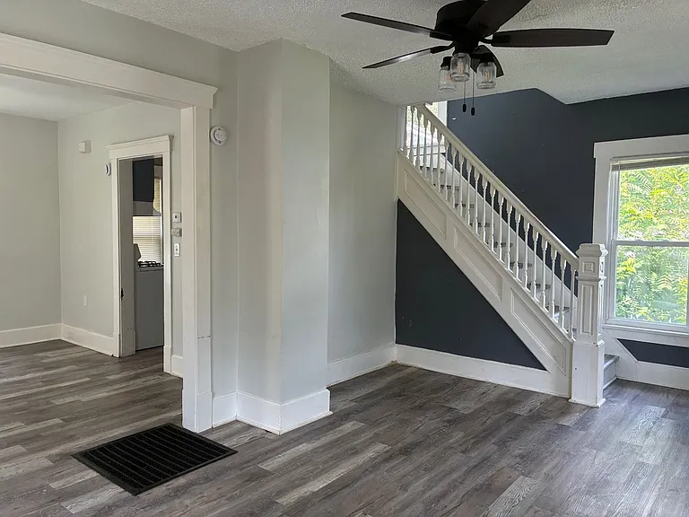 118 Floral Ct — Photo 8