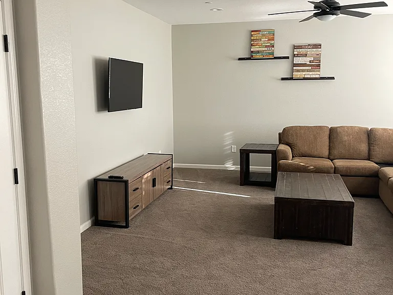 419 Daffodil Dr #2 — Photo 5
