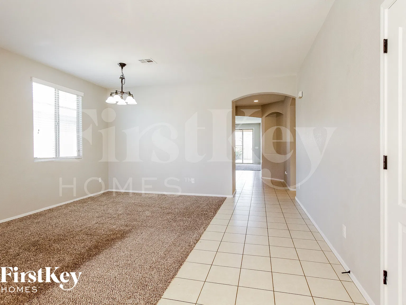 4 bed, 2.0 bath, 1959 sqft, $2,455 — Photo 4