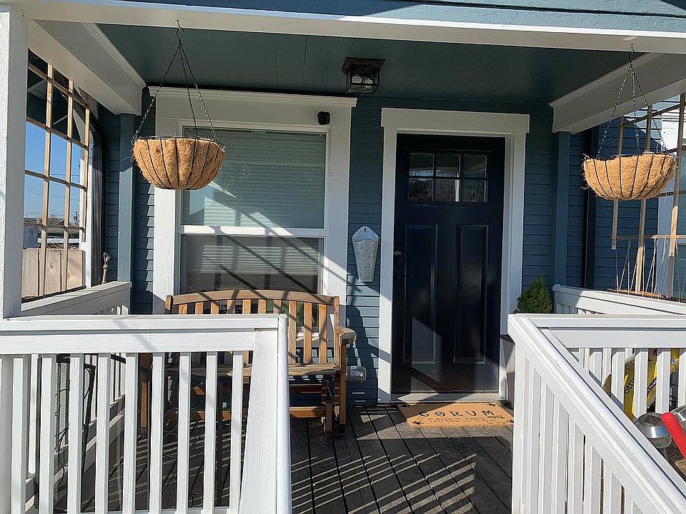 2nd image of 320 Fidalgo St