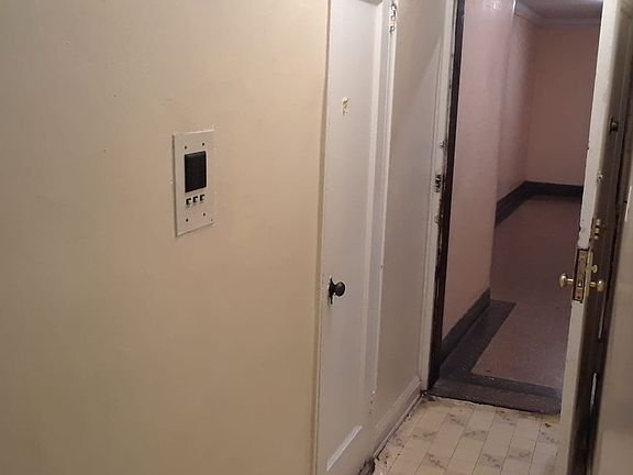 4th image of 1522 55th St APT 5E