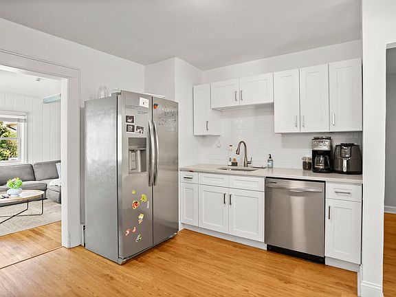 4th image of 12 Thomes St #12