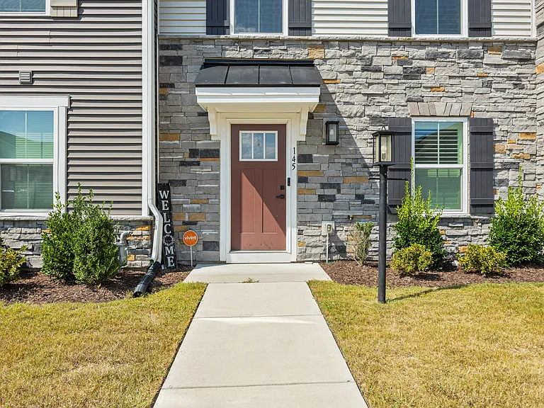 145 Cedar Crest Dr — Photo 3