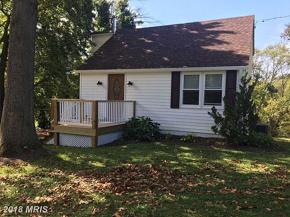 3rd image of 314 W Cherry Hill Ct